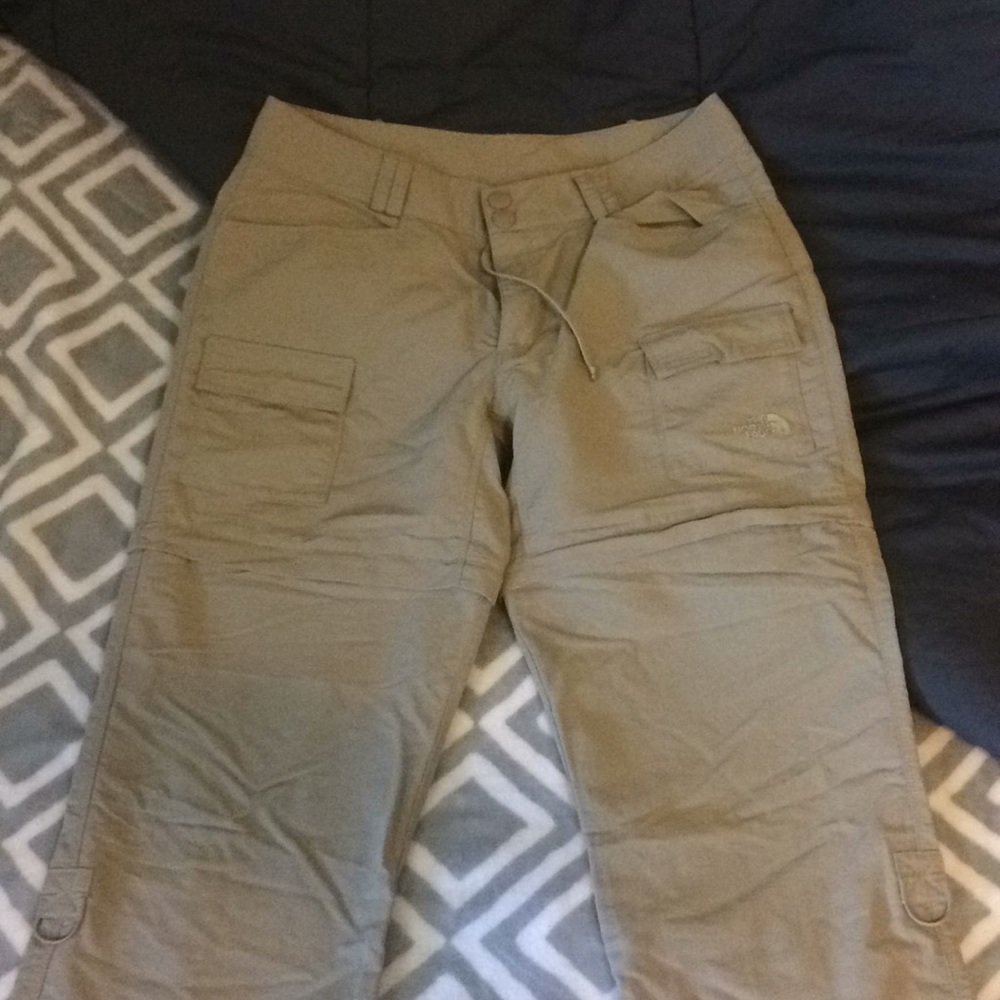 NORTH FACE HIKING PANTS SIZE 8 SHORT | convertible